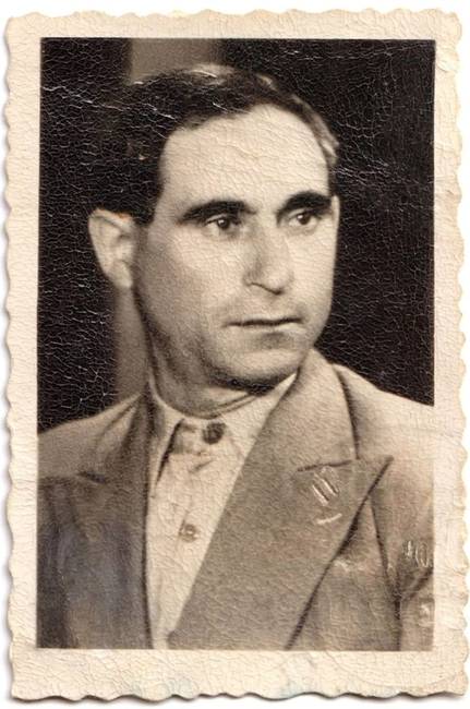 אבי, 1951